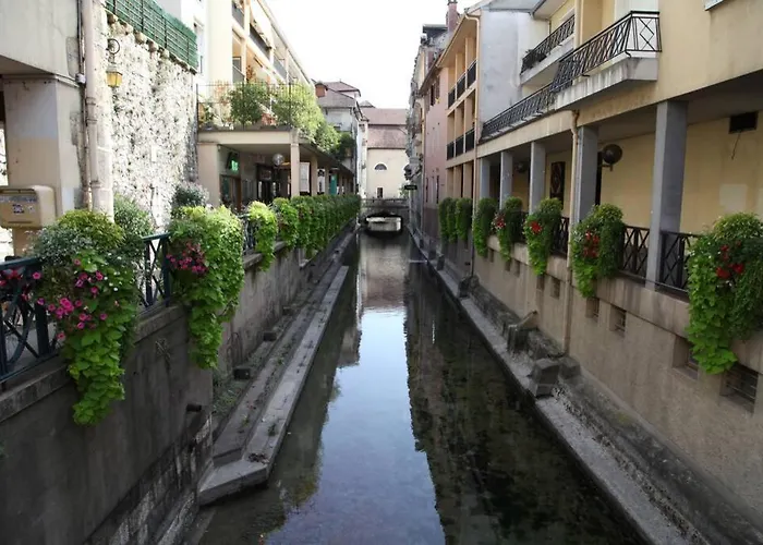 Le Gruffaz - Hyper Centre, Balcon Sur Canal *
