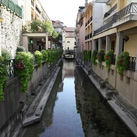 Le Gruffaz - Hyper Centre, Balcon Sur Canal *